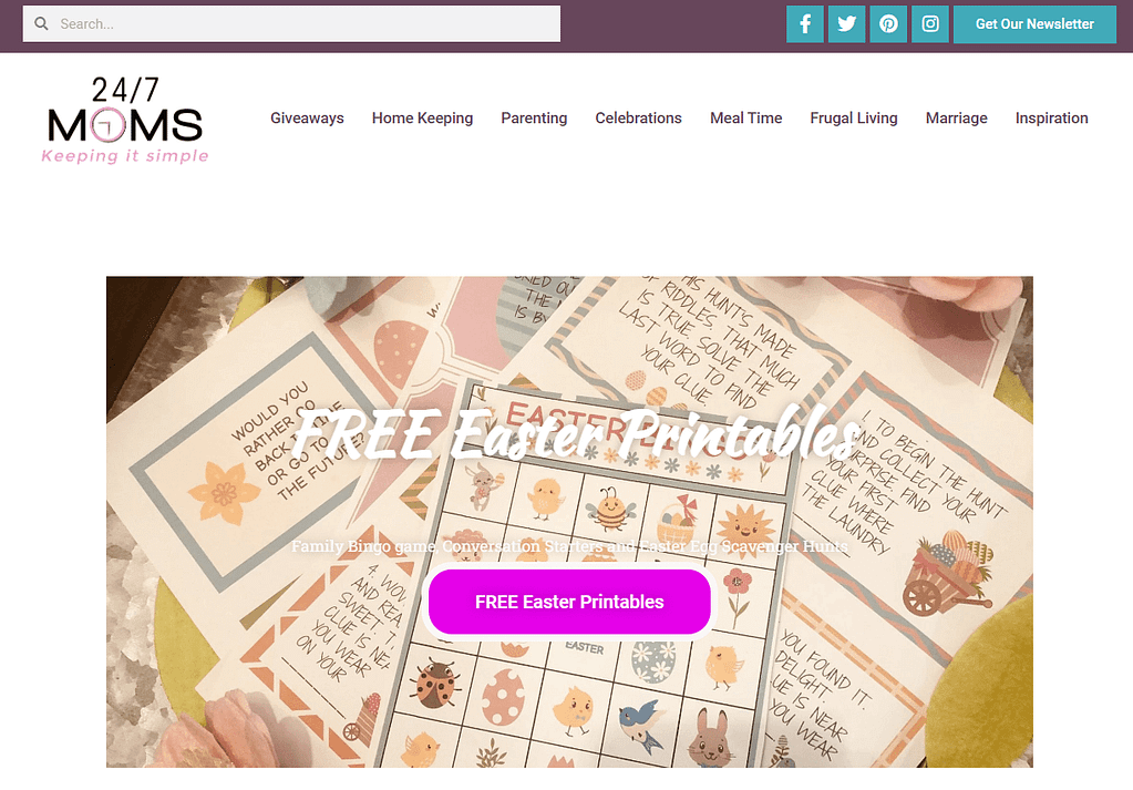 How to start a mommy blog: example of 24/7 Moms homepage with a big promo for free Easter printables