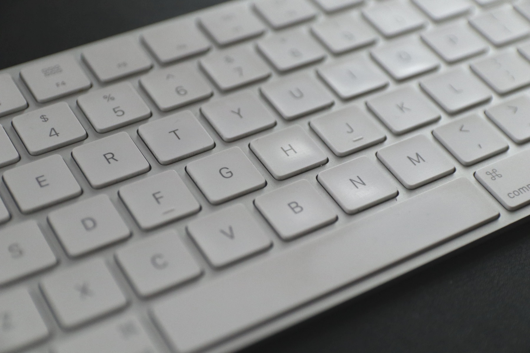 6 Best Mac Keyboards That Money Can Buy; Compared & Tested