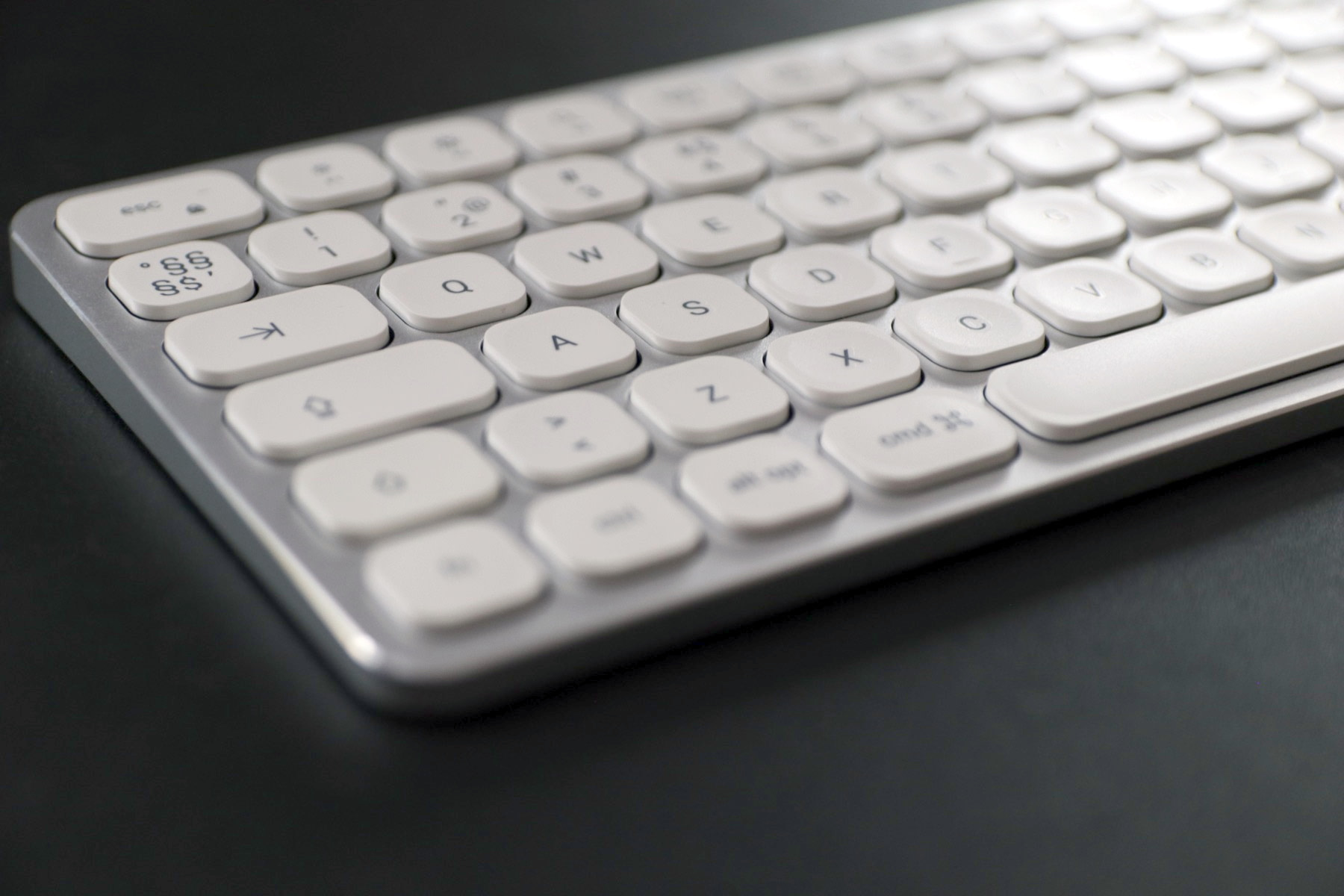 6 Best Mac Keyboards That Money Can Buy; Compared & Tested