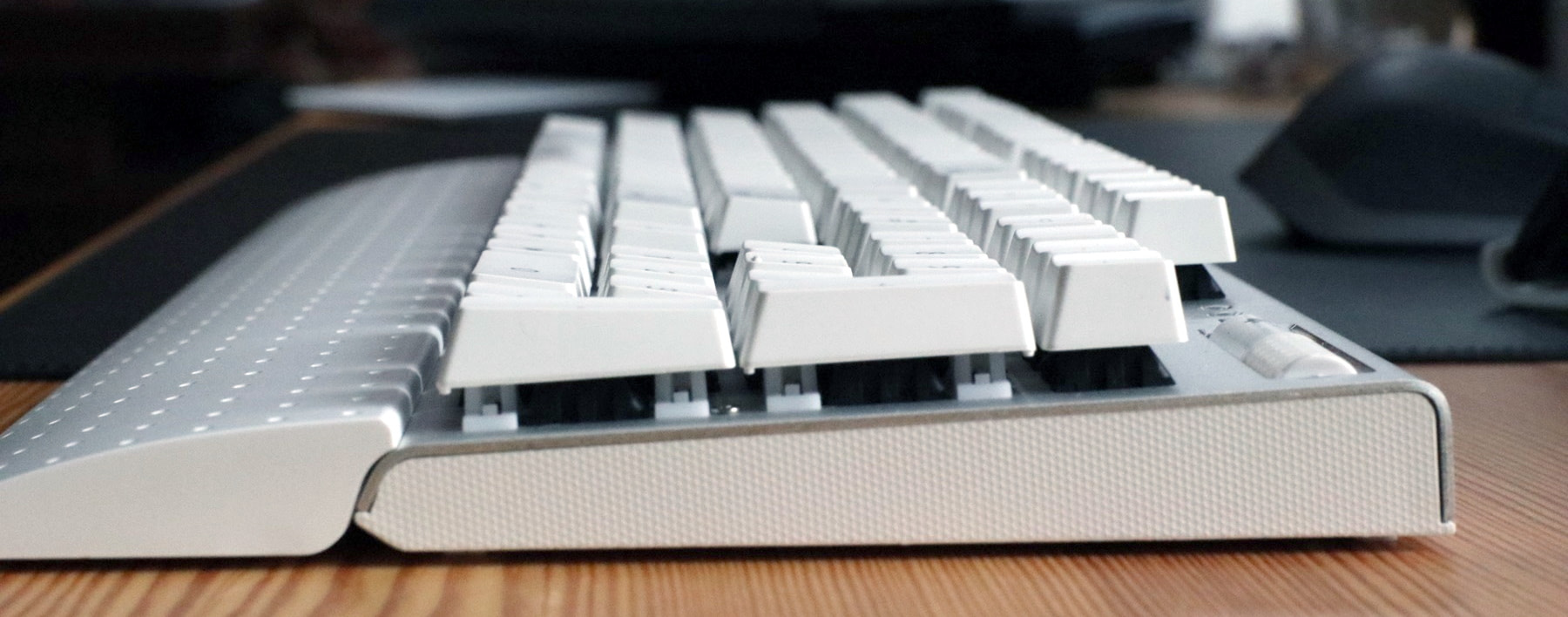 6 Best Mac Keyboards That Money Can Buy; Compared & Tested