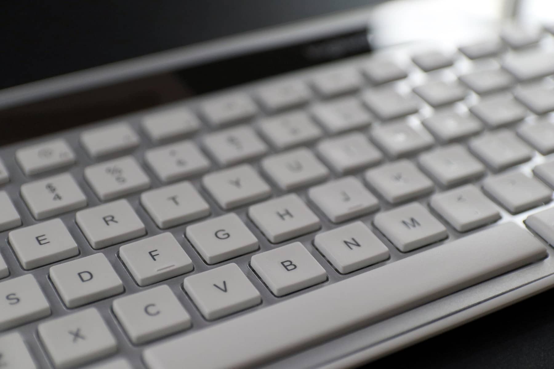 logitech k750 6